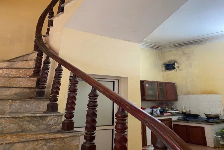 BÁN ĐẤT TẶNG NHÀ  MẶT NGÕ THÔNG Ô TÔ VÀO ĐẤT Thượng Thanh -Long Biên 80m2 mặt tiền 4.5m,8.5 tỷ