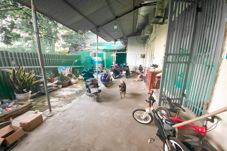 Bán nhà gấp Ngõ 156 Tam Trinh,Hoàng Mai - Diện tích 36m2 - Ôtô đỗ cửa cách 15m - Ngõ thông - Có sân