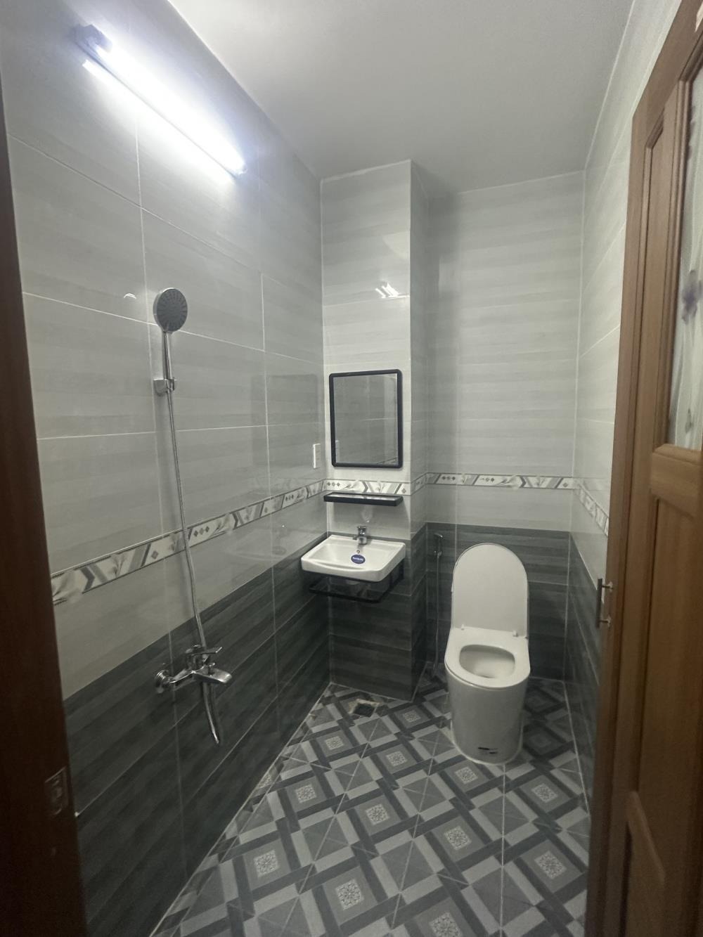 Cho Thuê Nhà Nguyên Căn Quận 10 - Vị Trí Đắc Địa, Thích Hợp Kinh Doanh