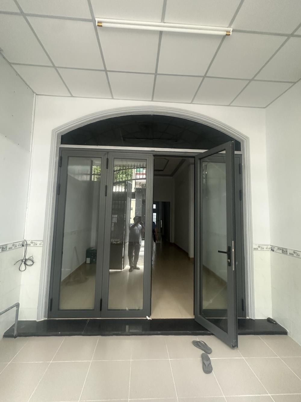 Cho Thuê Nhà Nguyên Căn Quận 10 - Vị Trí Đắc Địa, Thích Hợp Kinh Doanh