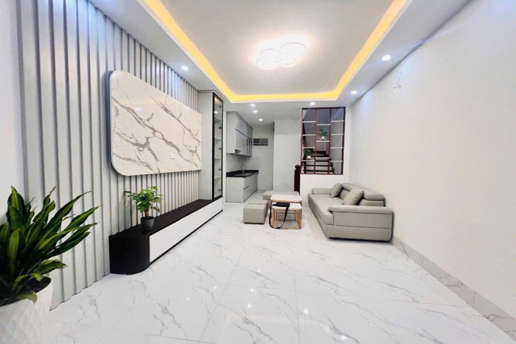 TRẦN QUỐC VƯỢNG 30M 5 TẦNG GIÁ 7 TỶ 400 NGÕ NÔNG RỘNG THOÁNG