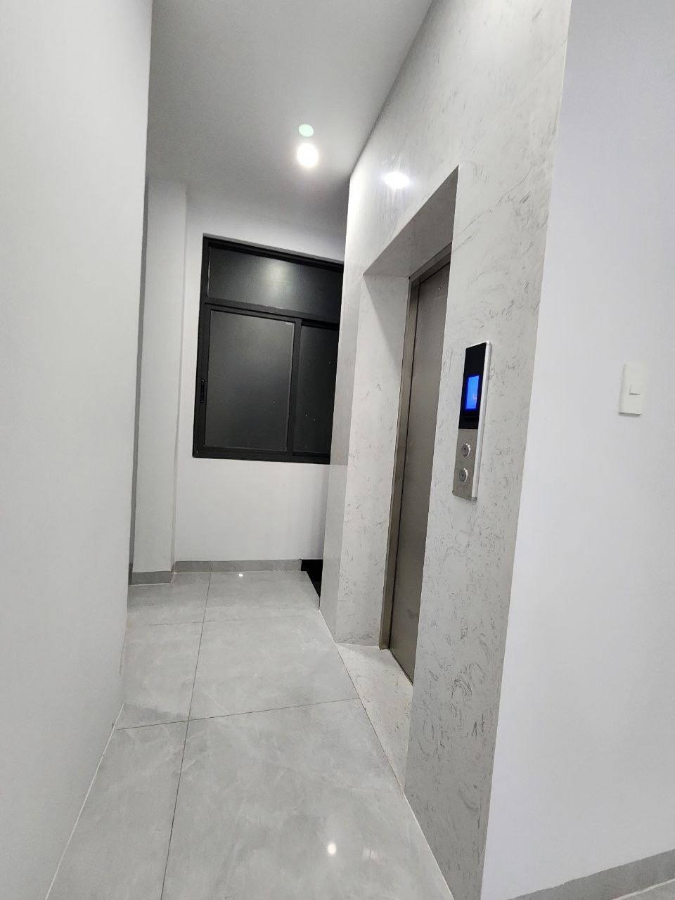 Cho Thuê Nhà Phố Vinhomes Grand Park - Văn Phòng/Ở - Full Nội Thất