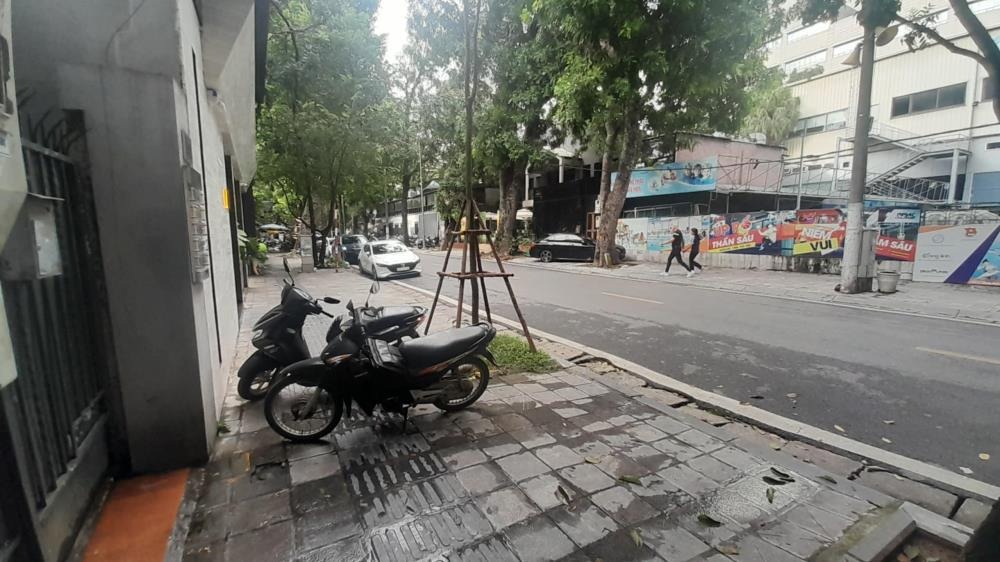 Bán nhà phố lô ô tô quận Hai Bà Trưng 85m2, 4 tầng, mặt tiền 8.5m - Giá 23 tỷ