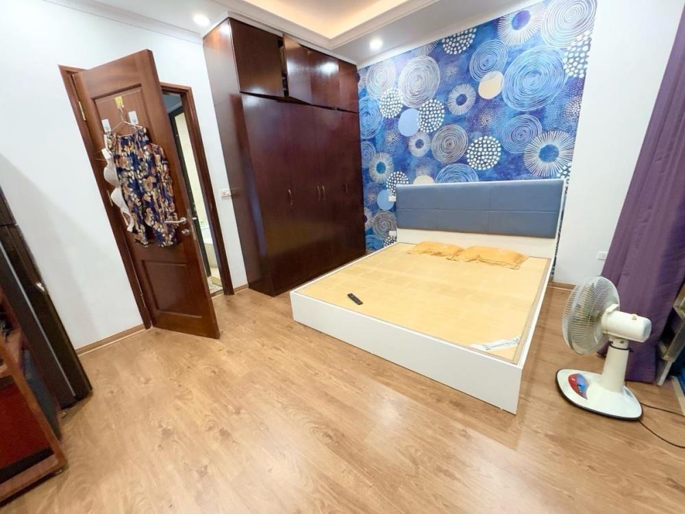 Bán nhà Pháo Đài Láng, 50m ra phố, 33m2, 5 tầng, 8.4 tỷ - Thiết kế hiện đại