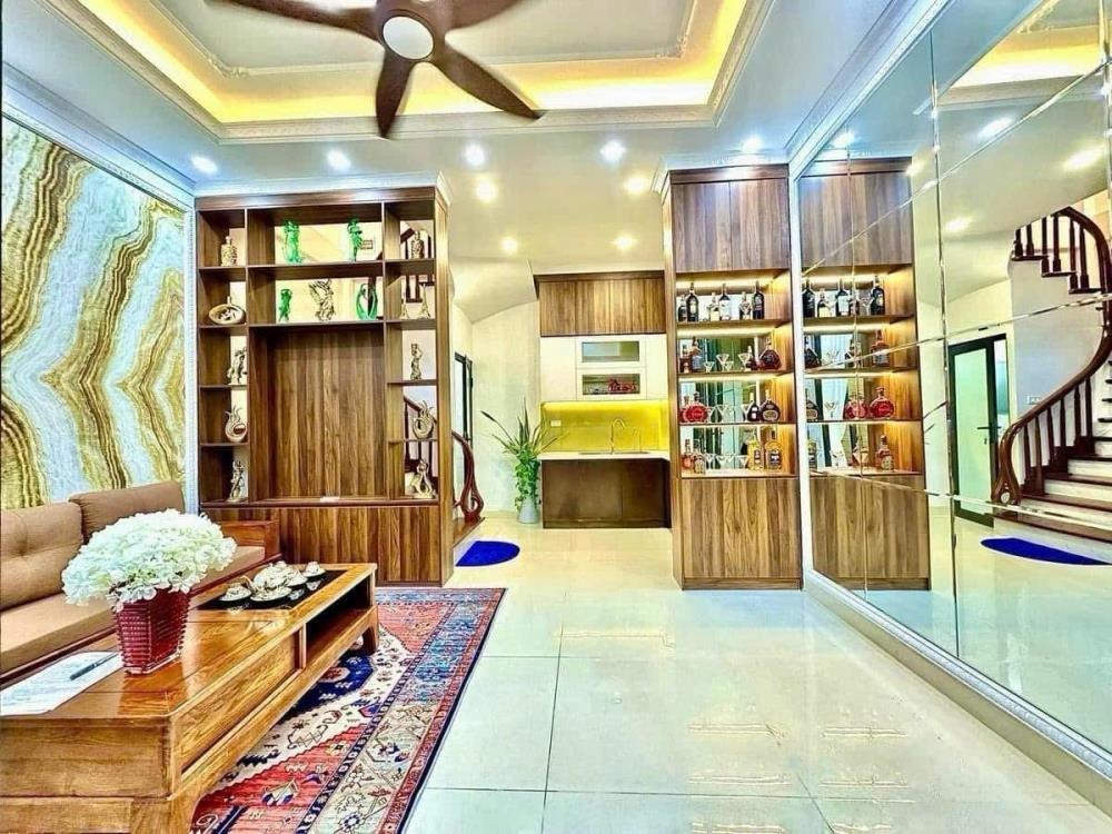 Bán nhà Pháo Đài Láng, 50m ra phố, 33m2, 5 tầng, 8.4 tỷ - Thiết kế hiện đại