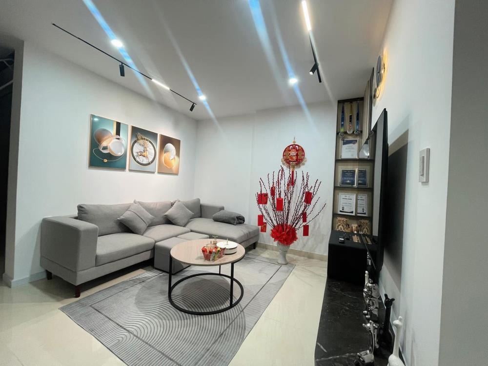 Căn Hộ Đẹp Gần ĐH Nguyễn Tất Thành - Giá 1.150tr, Full Nội Thất, View Hồ Bơi