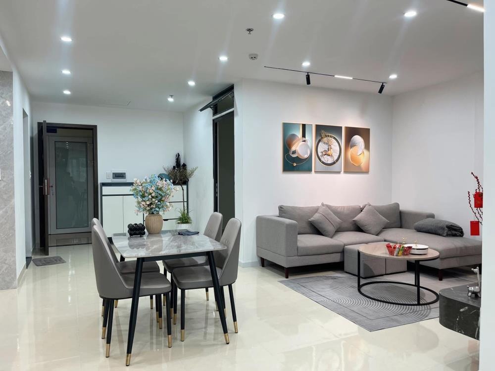 Căn Hộ Đẹp Gần ĐH Nguyễn Tất Thành - Giá 1.150tr, Full Nội Thất, View Hồ Bơi
