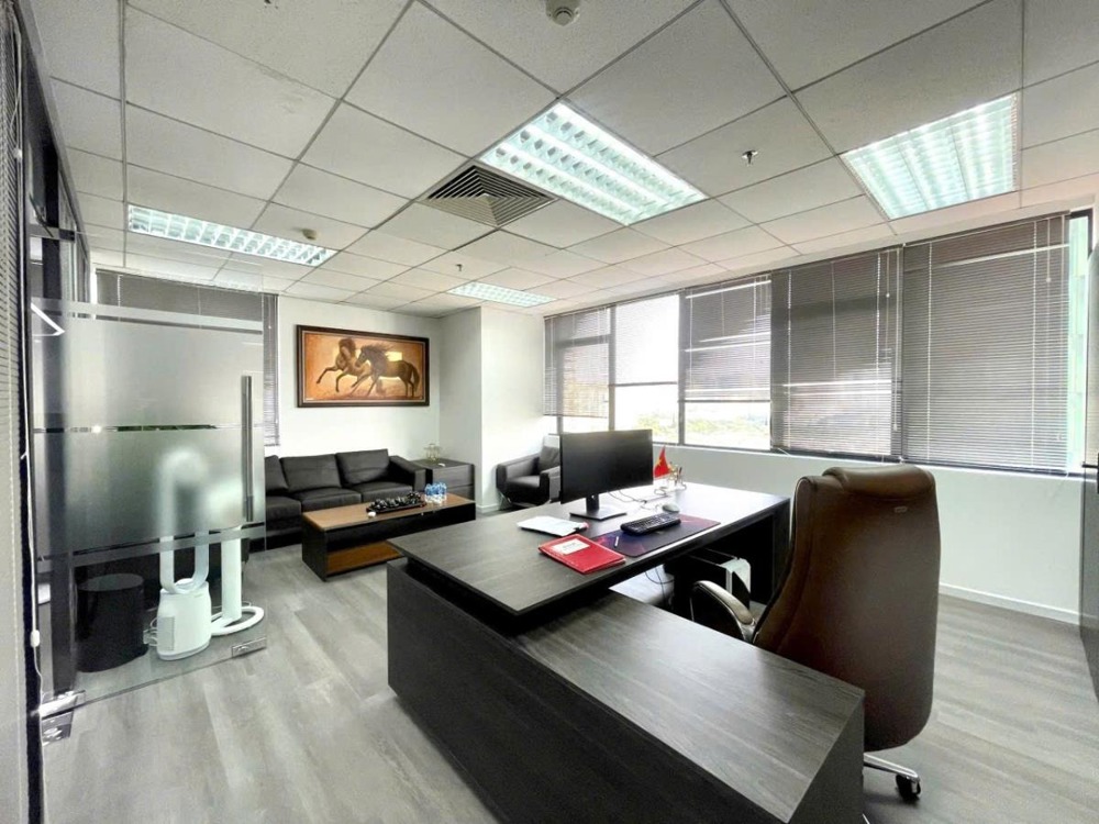 Nhượng Văn Phòng Cao Cấp 150m² Tại Phạm Hùng - Giá Tốt, Nội Thất Đầy Đủ