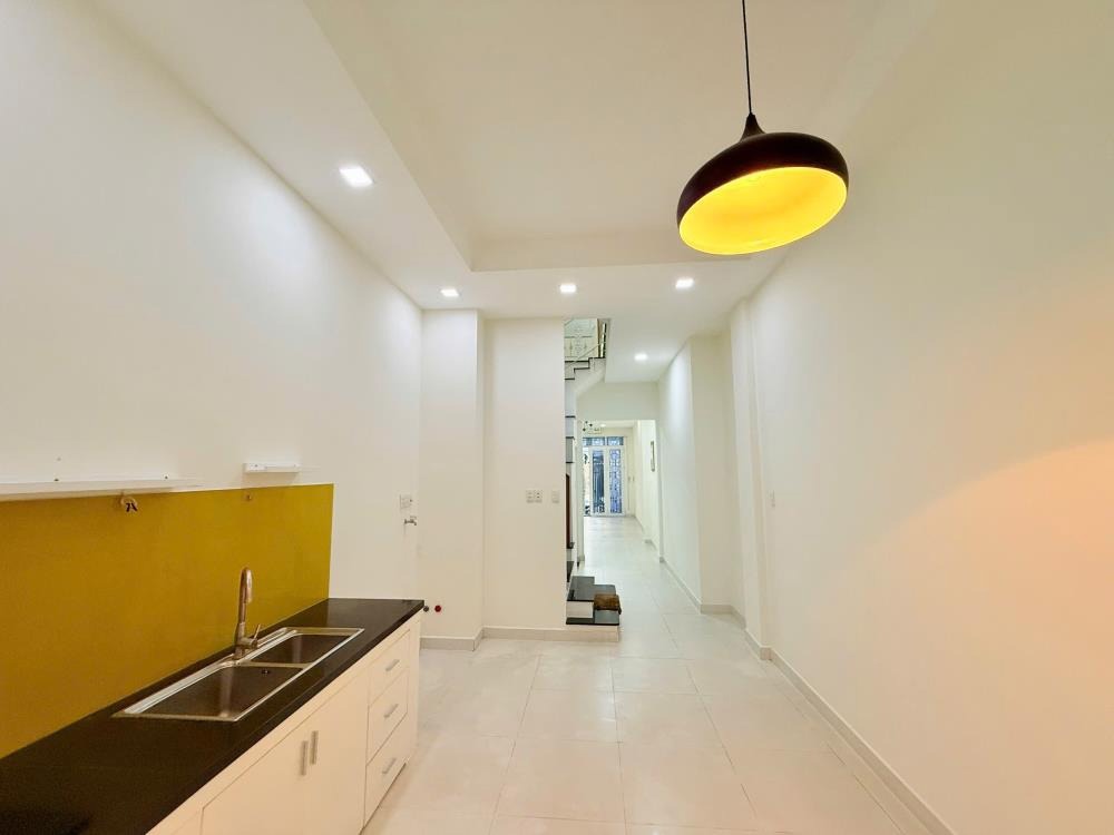 Cho Thuê Nhà Nguyên Căn Phú Nhuận - 24 triệu/tháng - Hẻm Xe Hơi