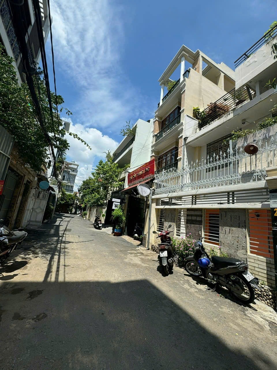 Biệt Thự Phú Nhuận Vị Trí Đẹp - 8.8x20m, Giá 42.5 Tỷ