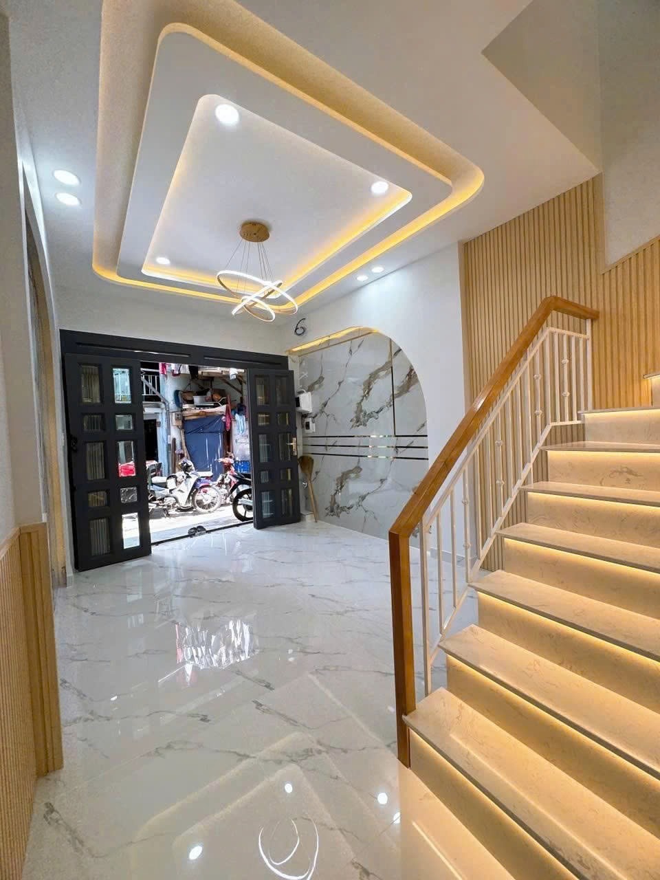 Cho thuê nhà nguyên căn Quận 11, gần vòng xoay Cây Gõ - Giá Tốt