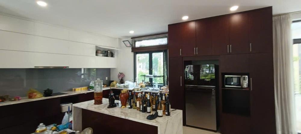 Bán Biệt Thự Góc 2 Mặt Tiền Khang Điền Quận 9 - Tiềm Năng Cho Thuê Cao