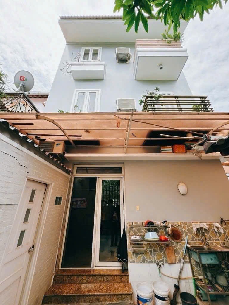 Cho Thuê Biệt Thự Nguyên Căn Quận 7 - Giá 25 Triệu/Tháng