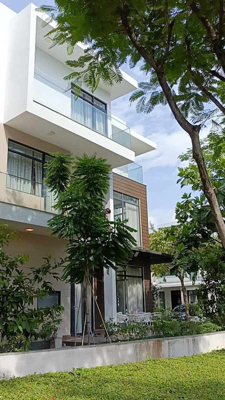Bán Biệt Thự Góc 2 Mặt Tiền Khang Điền Quận 9 - Tiềm Năng Cho Thuê Cao