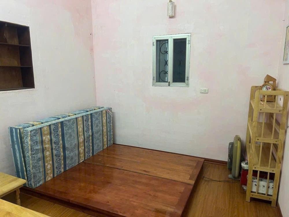 Cho Thuê Nhà Nguyên Căn Tản Đà, Hà Đông - 50m2, 3T, 3PN, Nội Thất Đầy Đủ - 11tr/th