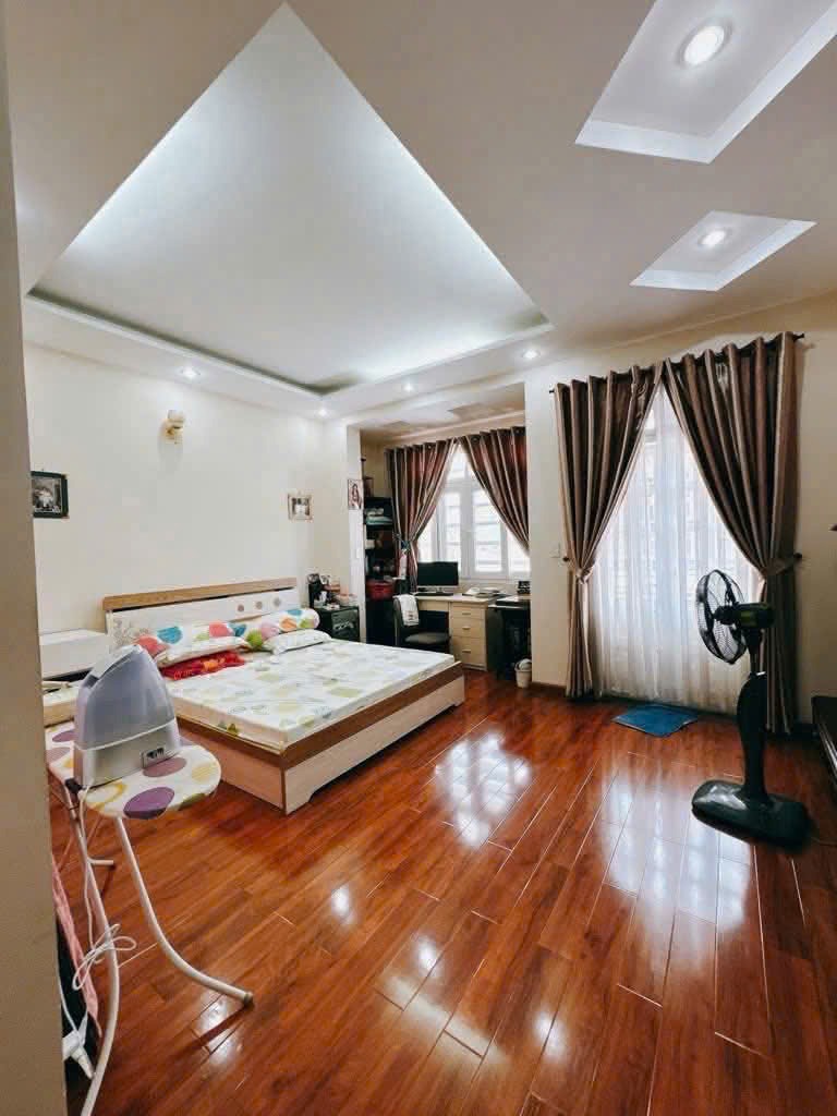 Cho Thuê Biệt Thự Nguyên Căn Quận 7 - Giá 25 Triệu/Tháng