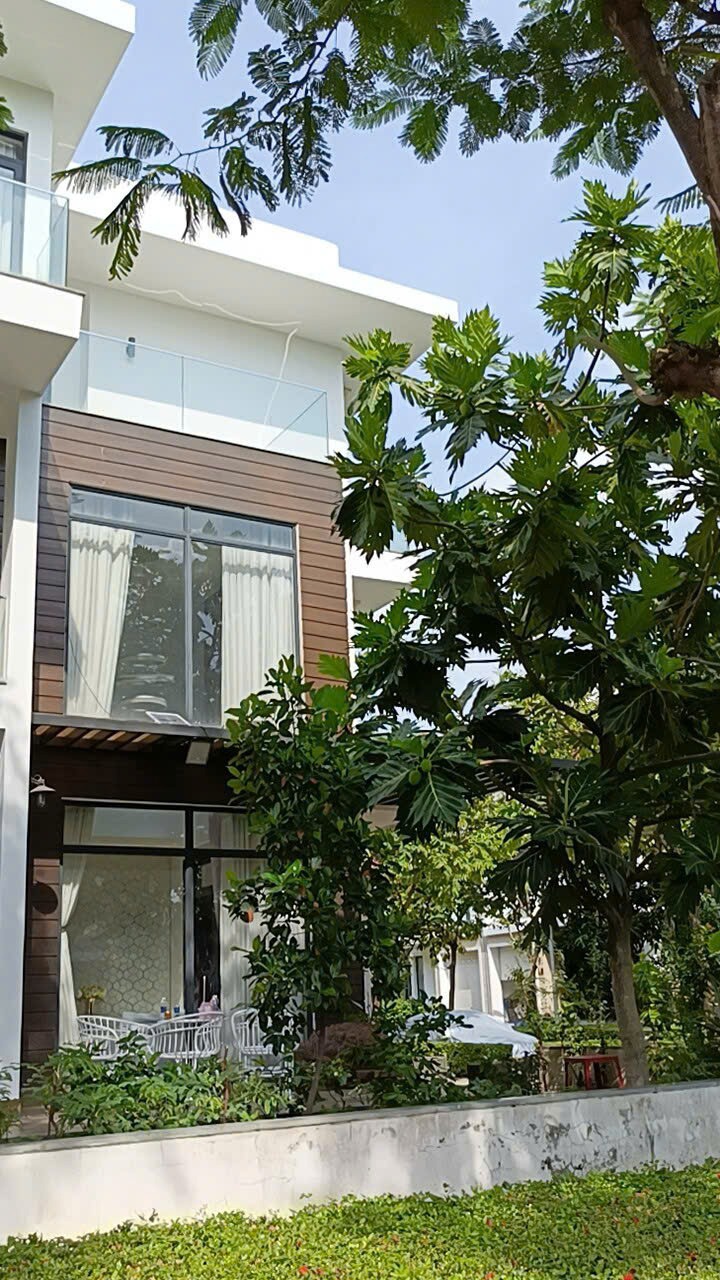 Bán Biệt Thự Góc 2 Mặt Tiền Khang Điền Quận 9 - Tiềm Năng Cho Thuê Cao
