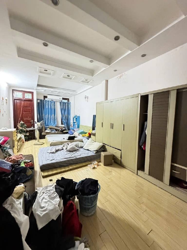Bán nhà Kim Giang, Hoàng Mai, Hà Nội - 4 Tầng, 49m2 - Giá 11.2 tỷ
