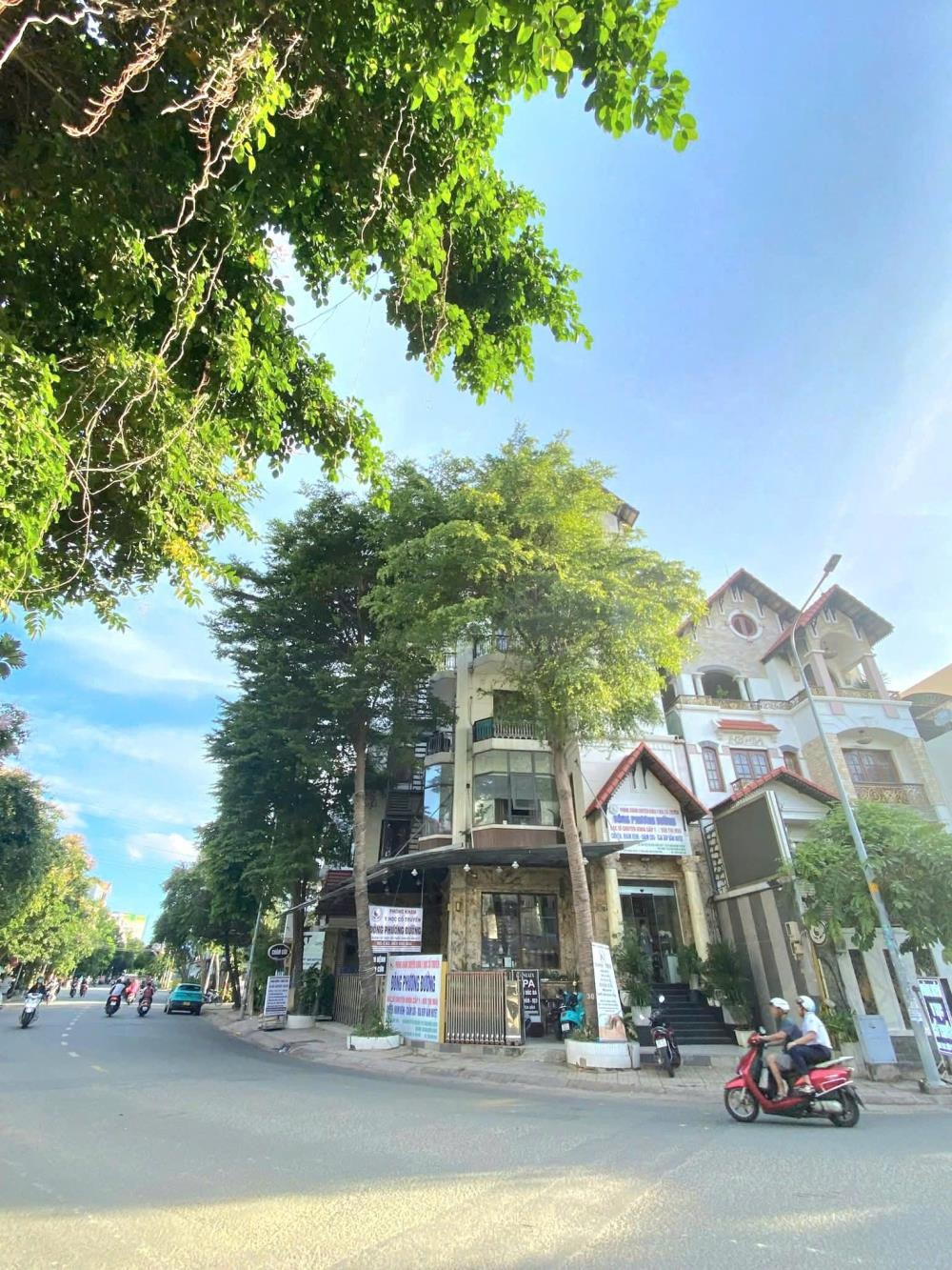 Bán Biệt Thự Góc 2 Mặt Tiền Tân Phú - Diệp Minh Châu - 165m2 - 33.5 Tỷ