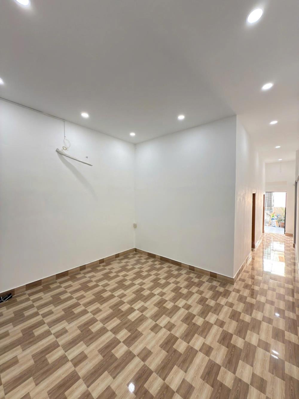 Bán Căn Hộ Quận 5: 2PN, 50m2, Giá 1.75 Tỷ - Vị Trí Vàng