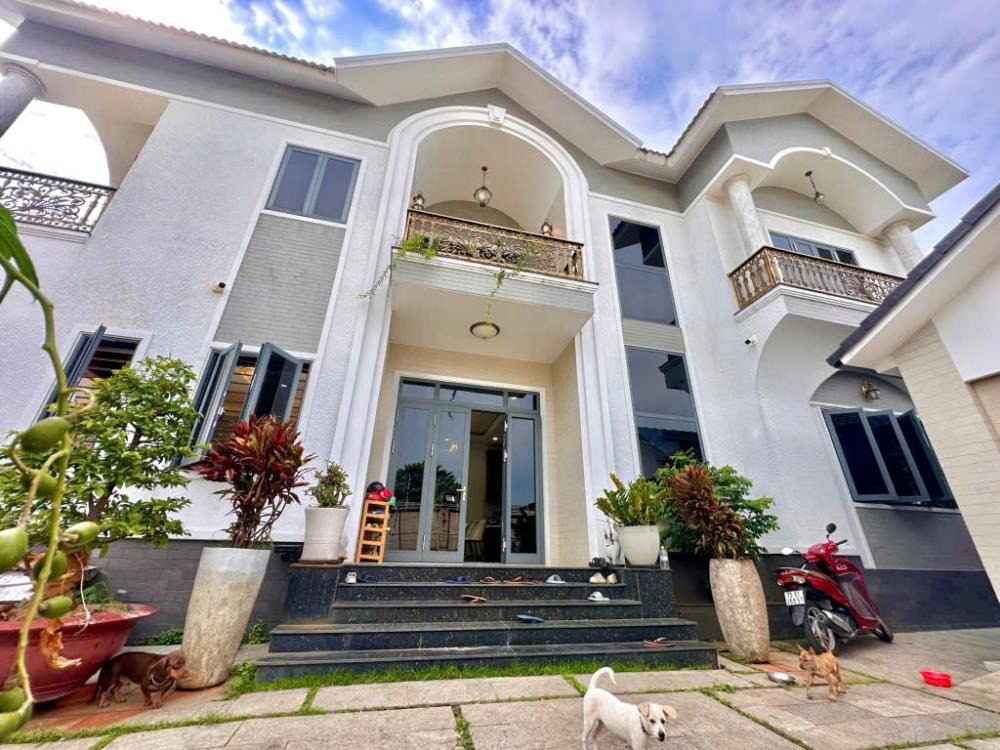Biệt Thự Sân Vườn Thủ Đức: 373m2, 15x25m, Chỉ 14 Tỷ (TL)