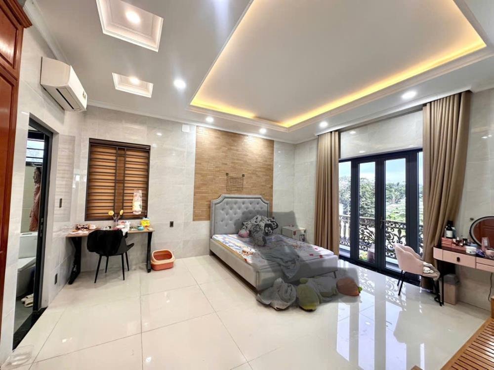 Biệt Thự Sân Vườn Thủ Đức: 373m2, 15x25m, Chỉ 14 Tỷ (TL)