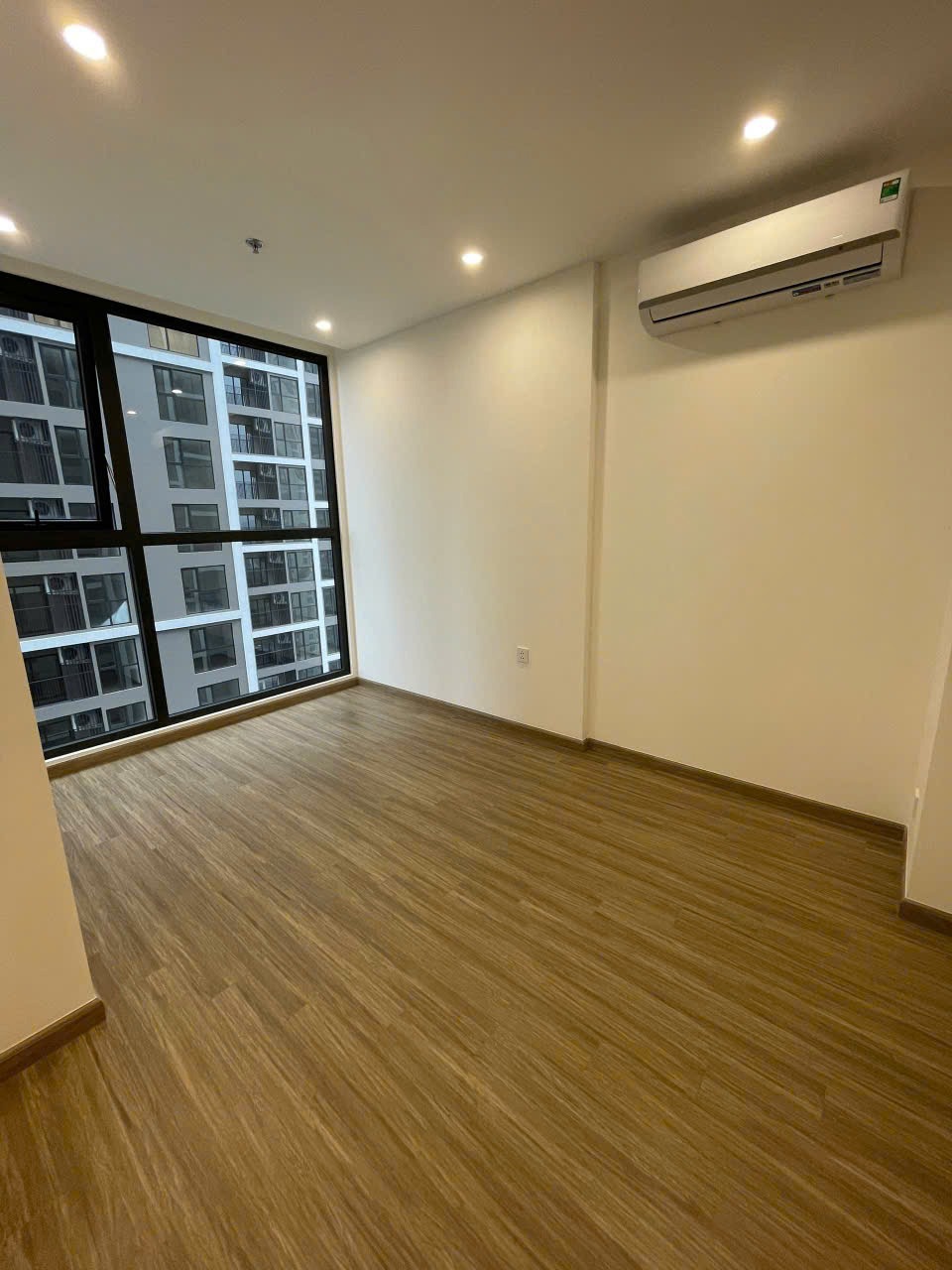 Cho thuê căn studio Vinhomes Smart City - View đẹp, giá 6tr/tháng