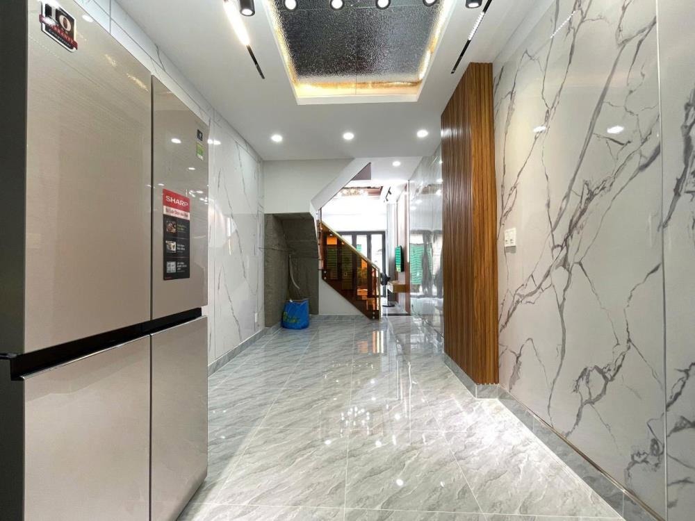 Bán Nhà Lạc Long Quân, Ngang 4m, Gần Q.10 & Q.11 - 7 Tỷ