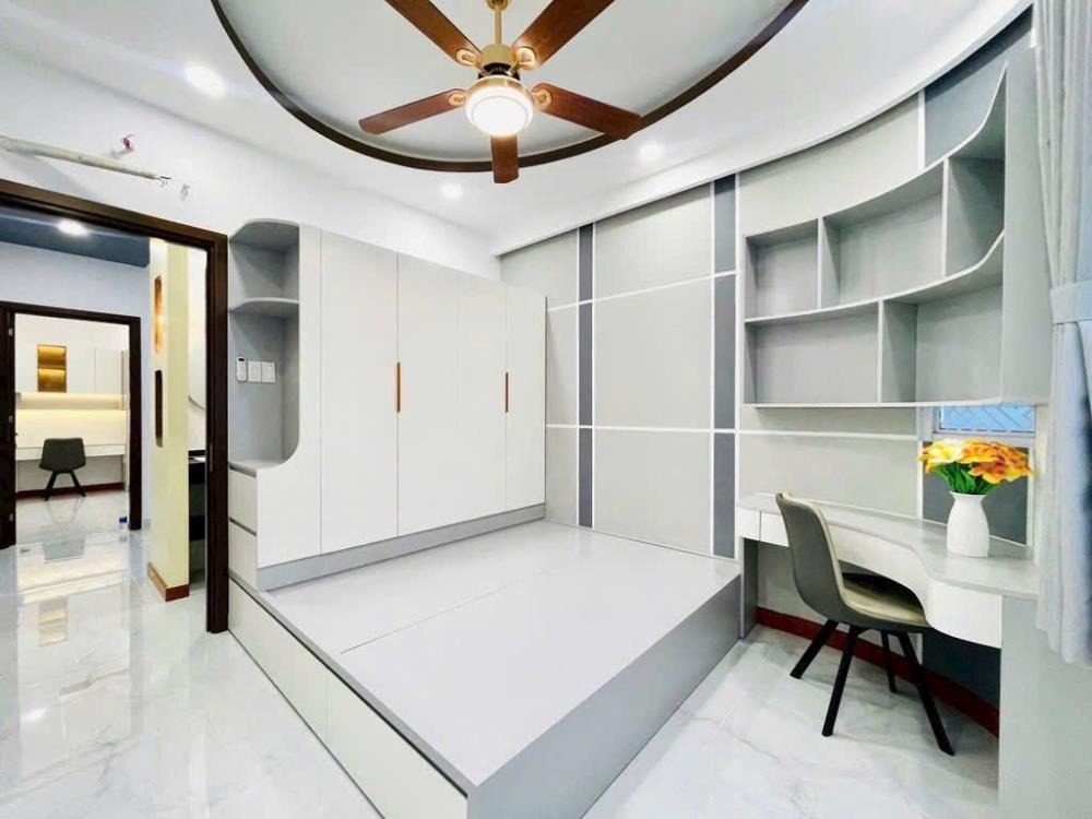 Bán Nhà Lạc Long Quân, Ngang 4m, Gần Q.10 & Q.11 - 7 Tỷ