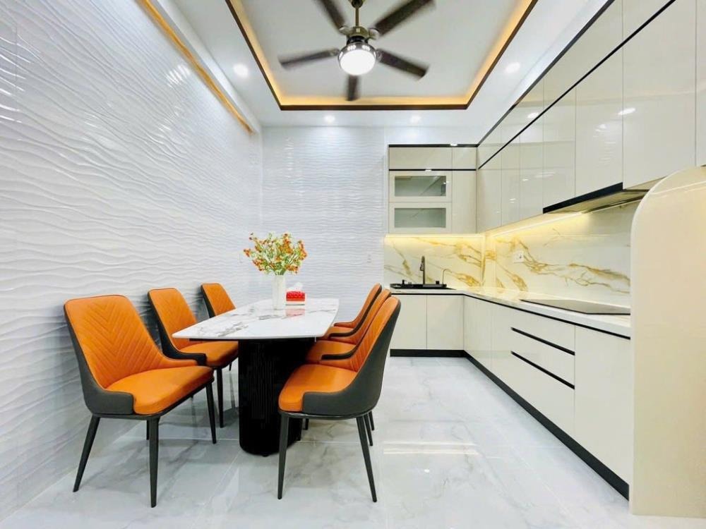 Bán Nhà Lạc Long Quân, Ngang 4m, Gần Q.10 & Q.11 - 7 Tỷ