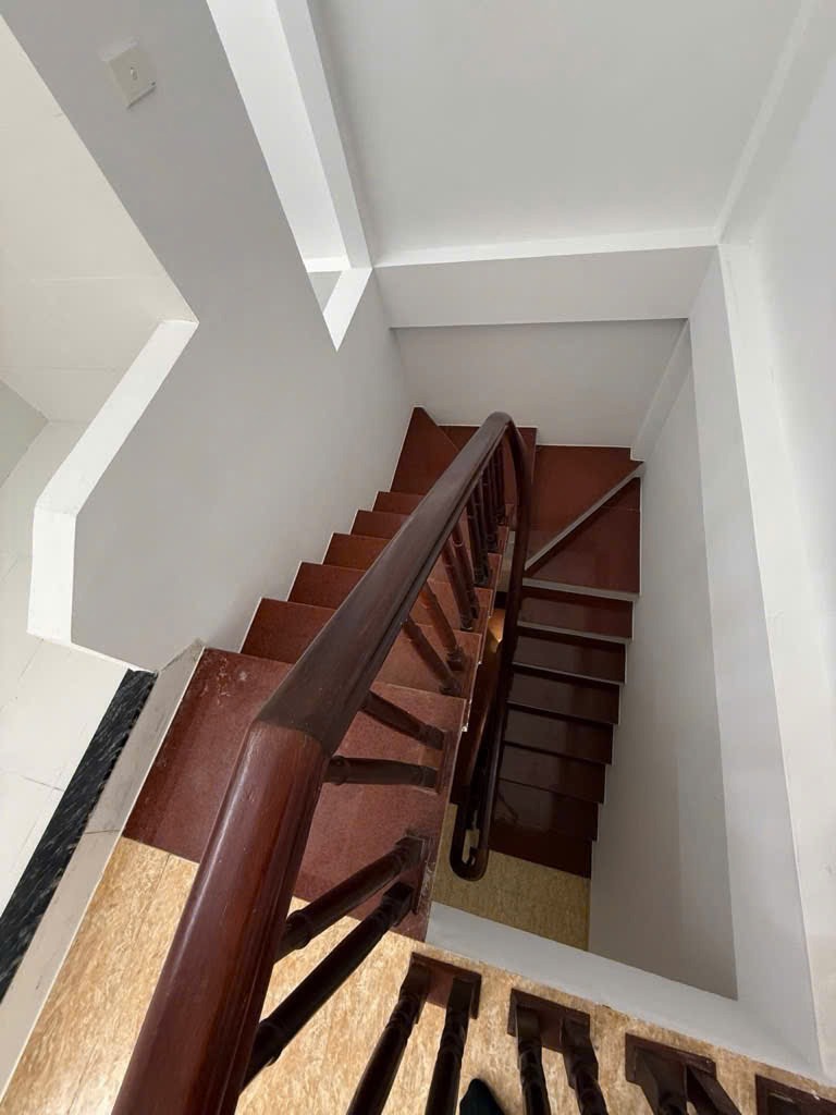 Bán nhà Mễ Trì, Nam Từ Liêm: Ô tô gần, Sổ vuông, Giá 7.85 tỷ