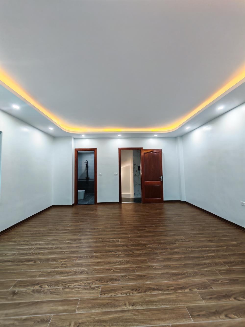 Bán nhà Ba Đình 7 Tầng Thang Máy, Mặt Tiền Kinh Doanh - Vị Trí Vàng