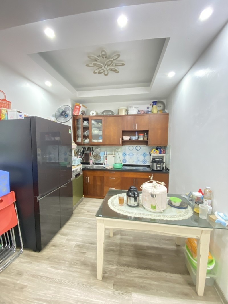 Bán Căn Hộ 2 Phòng Ngủ Chung Cư Bộ Quốc Phòng Hoàng Quốc Việt - Giá 5.5 Tỷ