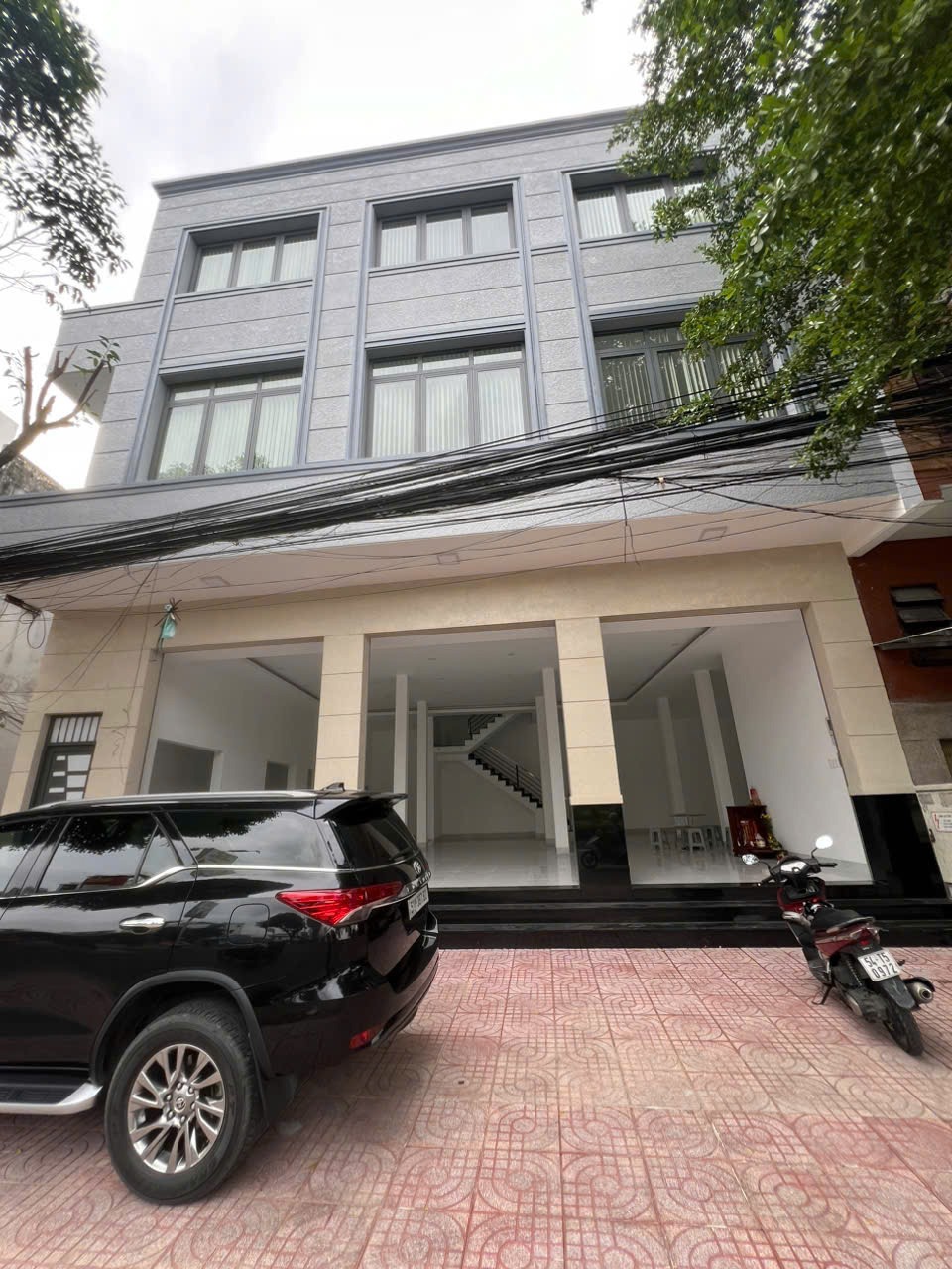 Bán Gấp Nhà Mặt Tiền Trường Chinh, Quận 11 - Vị Trí Đắc Địa, Kinh Doanh Sầm Uất