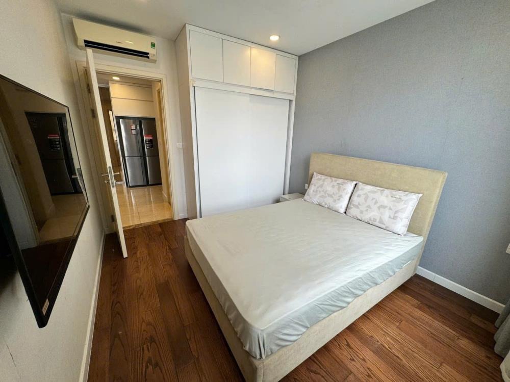 Bán Căn Hộ 2 Phòng Ngủ Vinhomes D Capitale - View Hồ - Giá Tốt