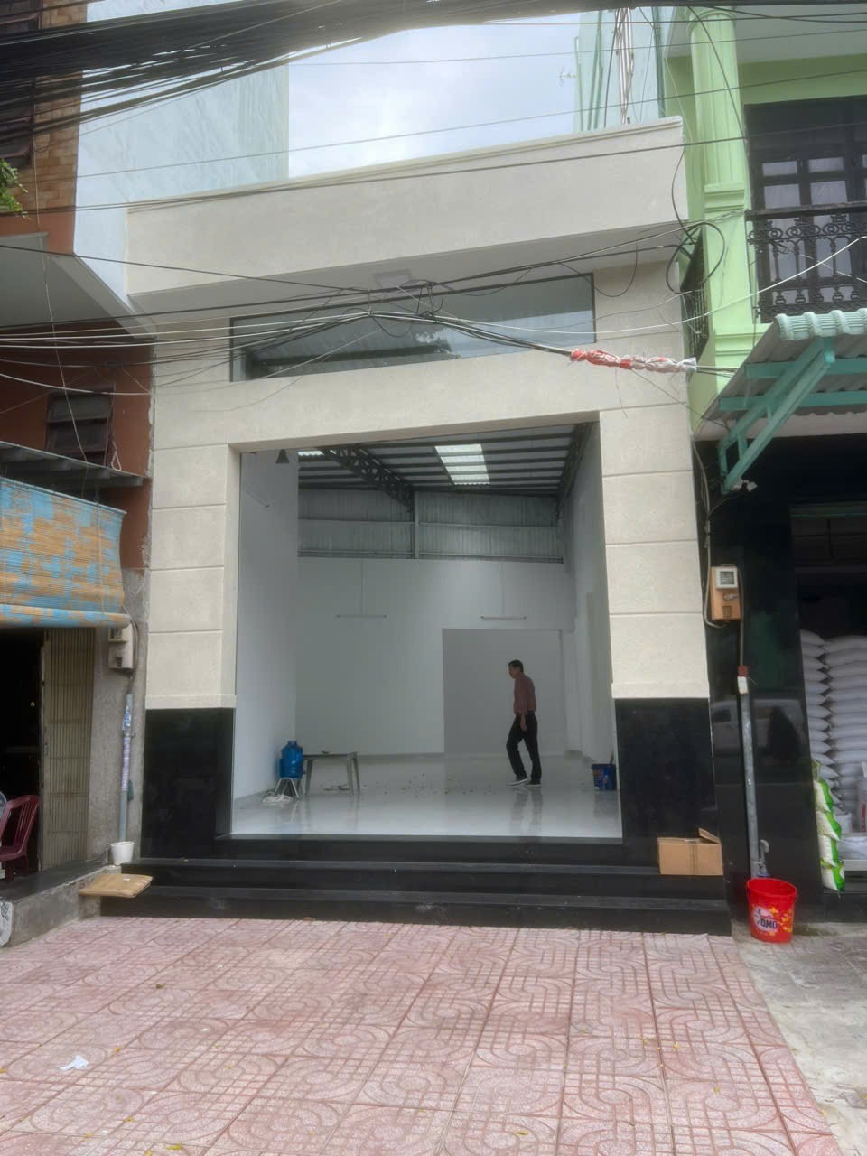 Bán Gấp Nhà Mặt Tiền Trường Chinh, Quận 11 - Vị Trí Đắc Địa, Kinh Doanh Sầm Uất