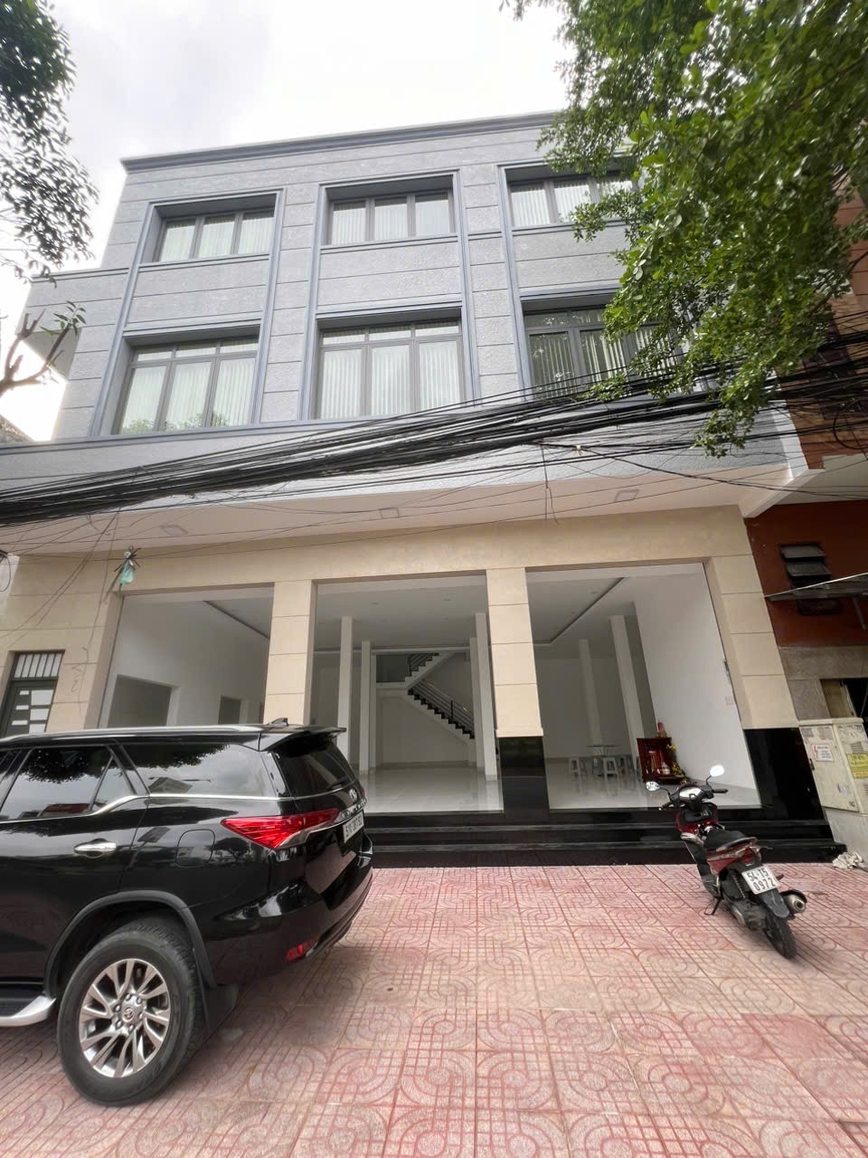 Bán Gấp Nhà Mặt Tiền Trường Chinh, Quận 11 - Vị Trí Đắc Địa, Kinh Doanh Sầm Uất