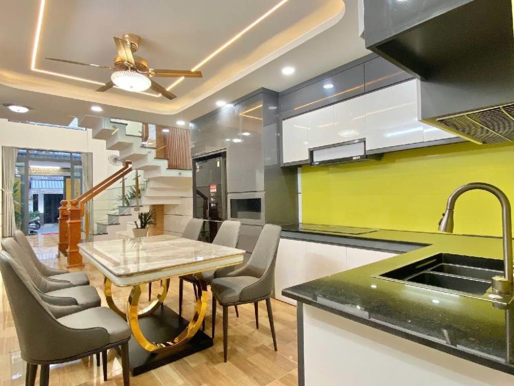 Bán Nhà Mặt Tiền Cầu Xéo, Tân Phú - 4 Tầng, 68m2 - Giá 12 Tỷ