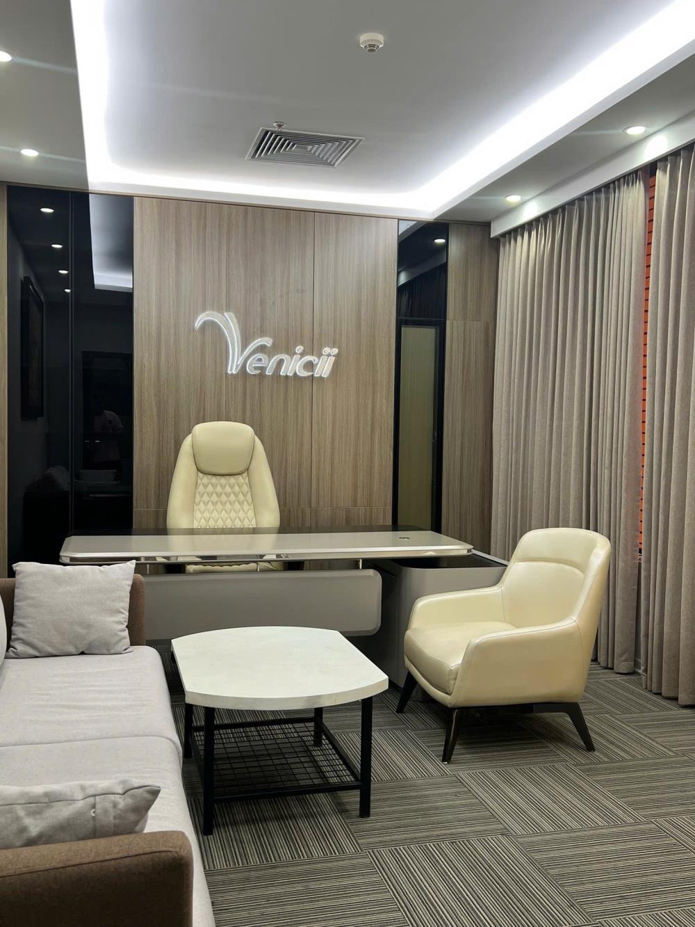 Nhượng Văn Phòng Giá Tốt Tại Hapulico Vũ Trọng Phụng - 300m² Full Nội Thất