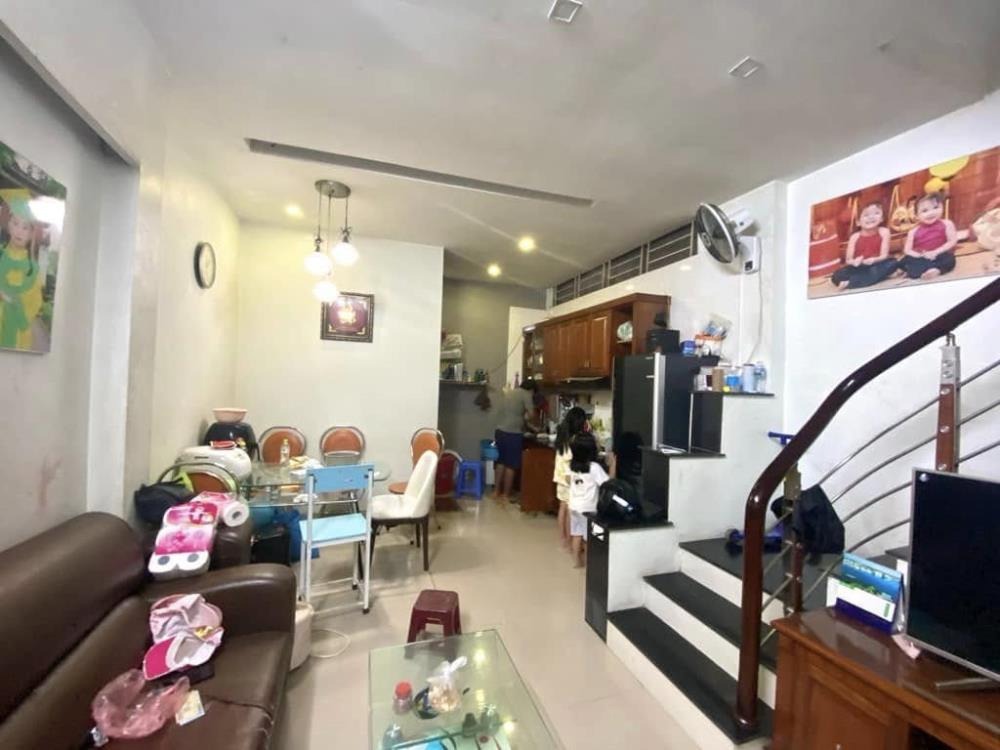 Bán nhà riêng Phạm Văn Đồng, 4 tầng, 7.9 tỷ - Vị trí đẹp, tiện ích đầy đủ