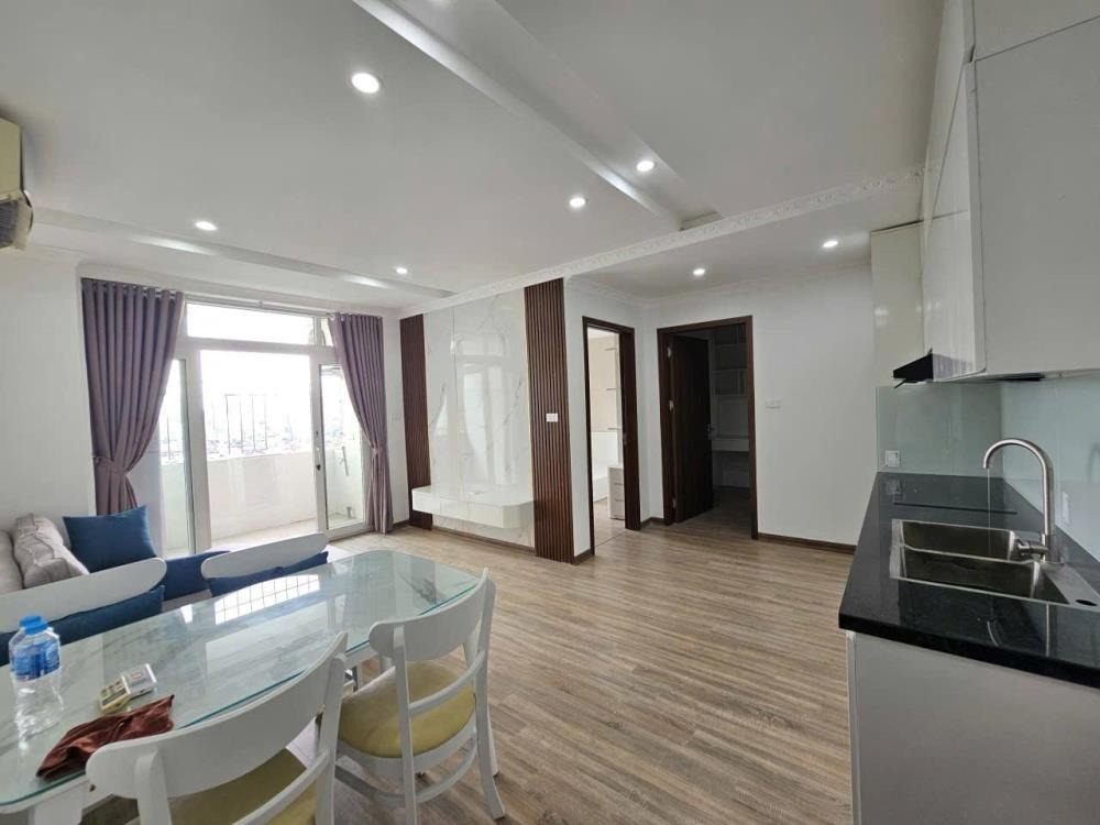 Căn hộ 2PN 61m² Trần Quý Kiên - Full Nội Thất - Giá 4.9 tỷ