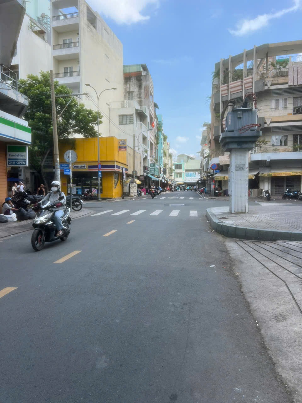 Bán Gấp Nhà Mặt Tiền Dương Tử Giang, Quận 5 - Kinh Doanh Sầm Uất