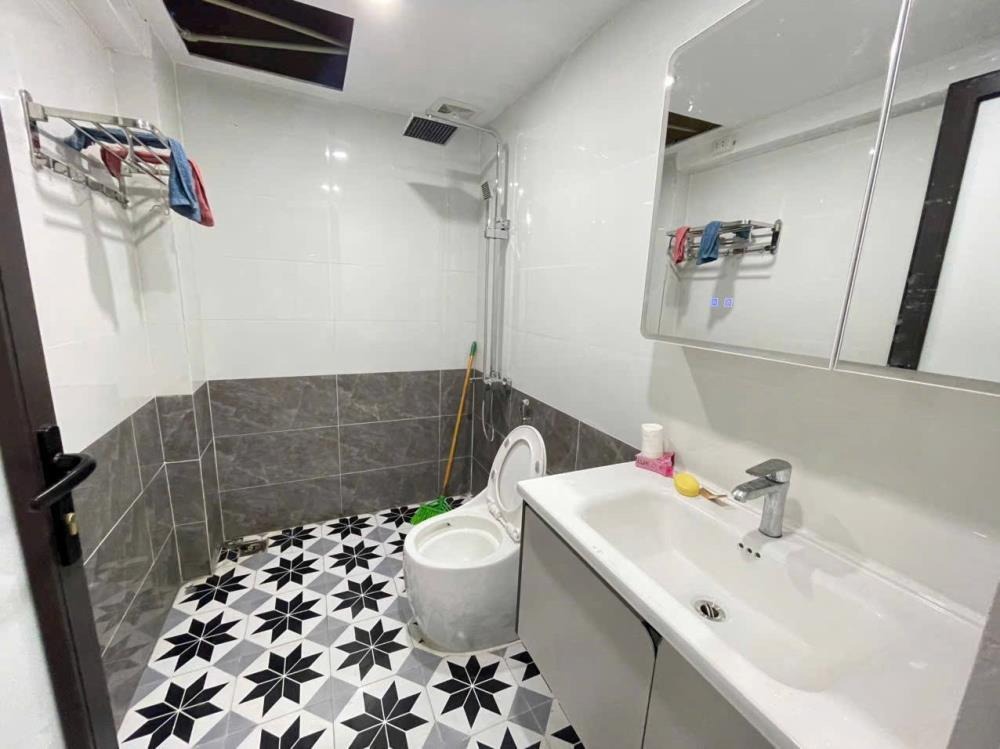 Căn hộ 3 phòng ngủ, trung tâm Cầu Giấy - Gần Đại học Sư Phạm, giá 4.4 tỷ