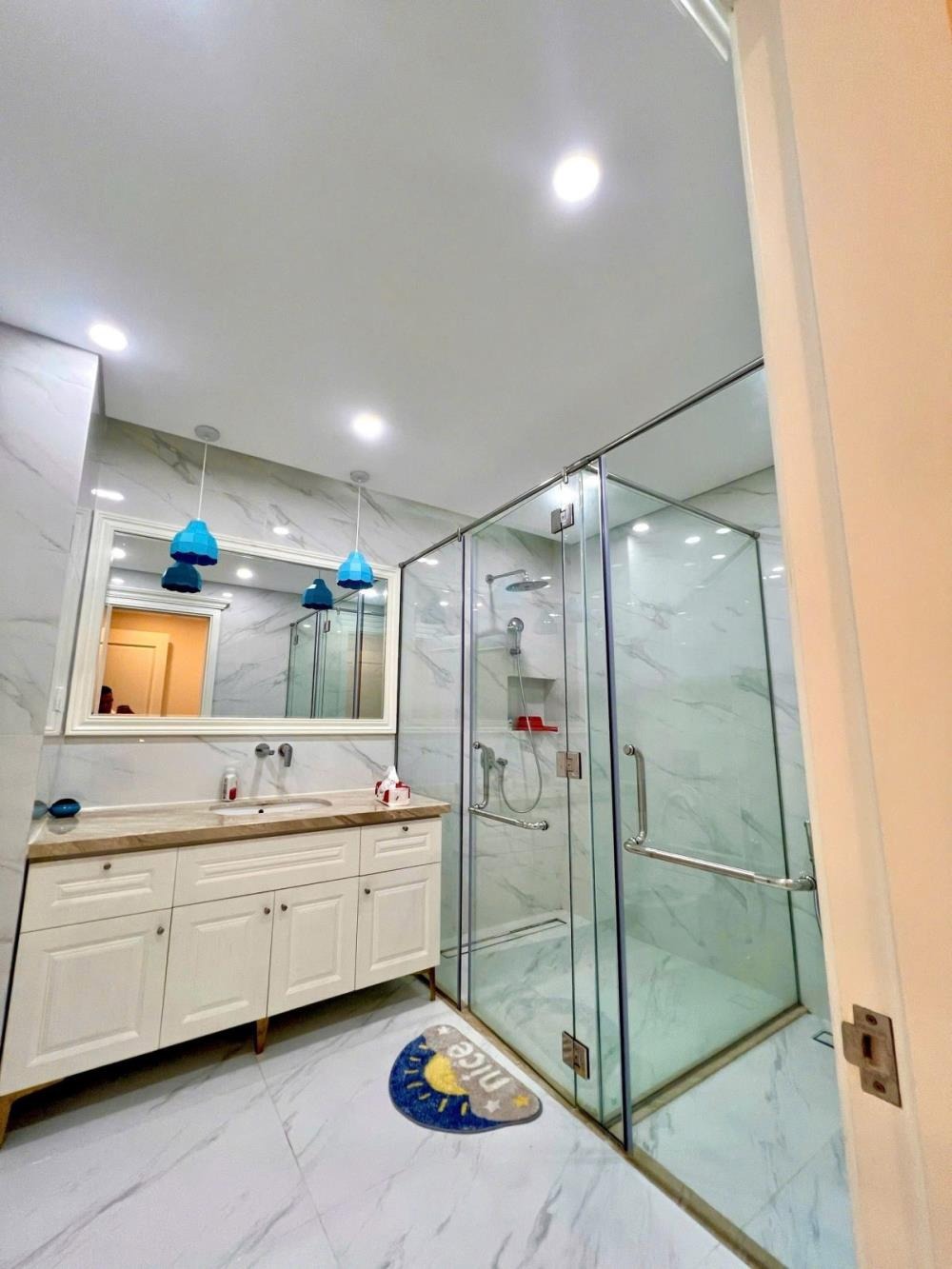 Villa 2 Mặt Tiền 175m2 Nguyễn Trọng Tuyển - 6 Phòng Ngủ, 68 Tỷ
