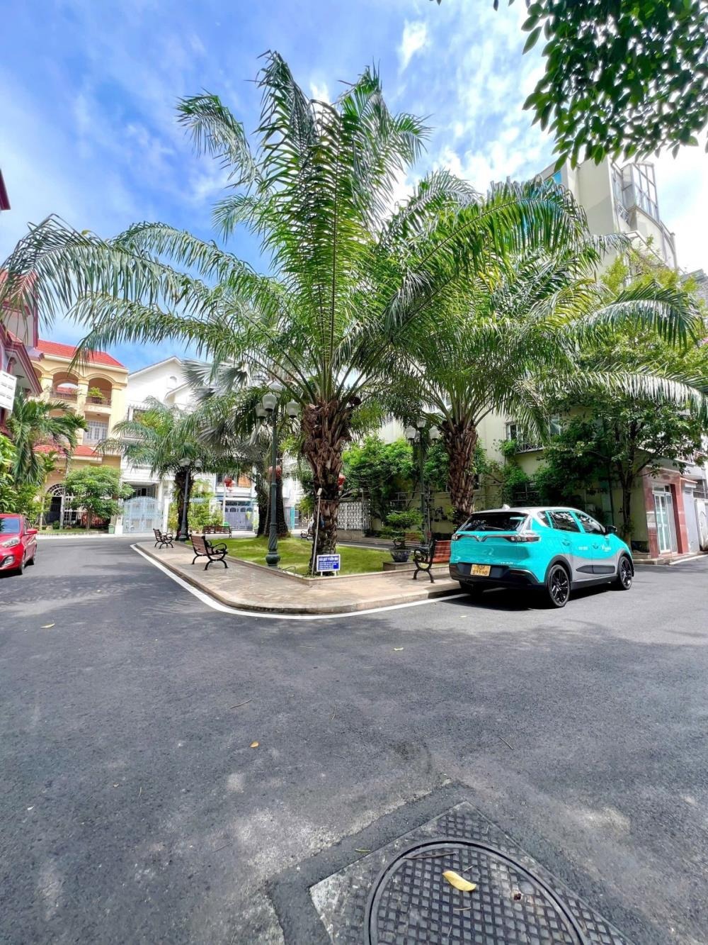 Villa 2 Mặt Tiền 175m2 Nguyễn Trọng Tuyển - 6 Phòng Ngủ, 68 Tỷ