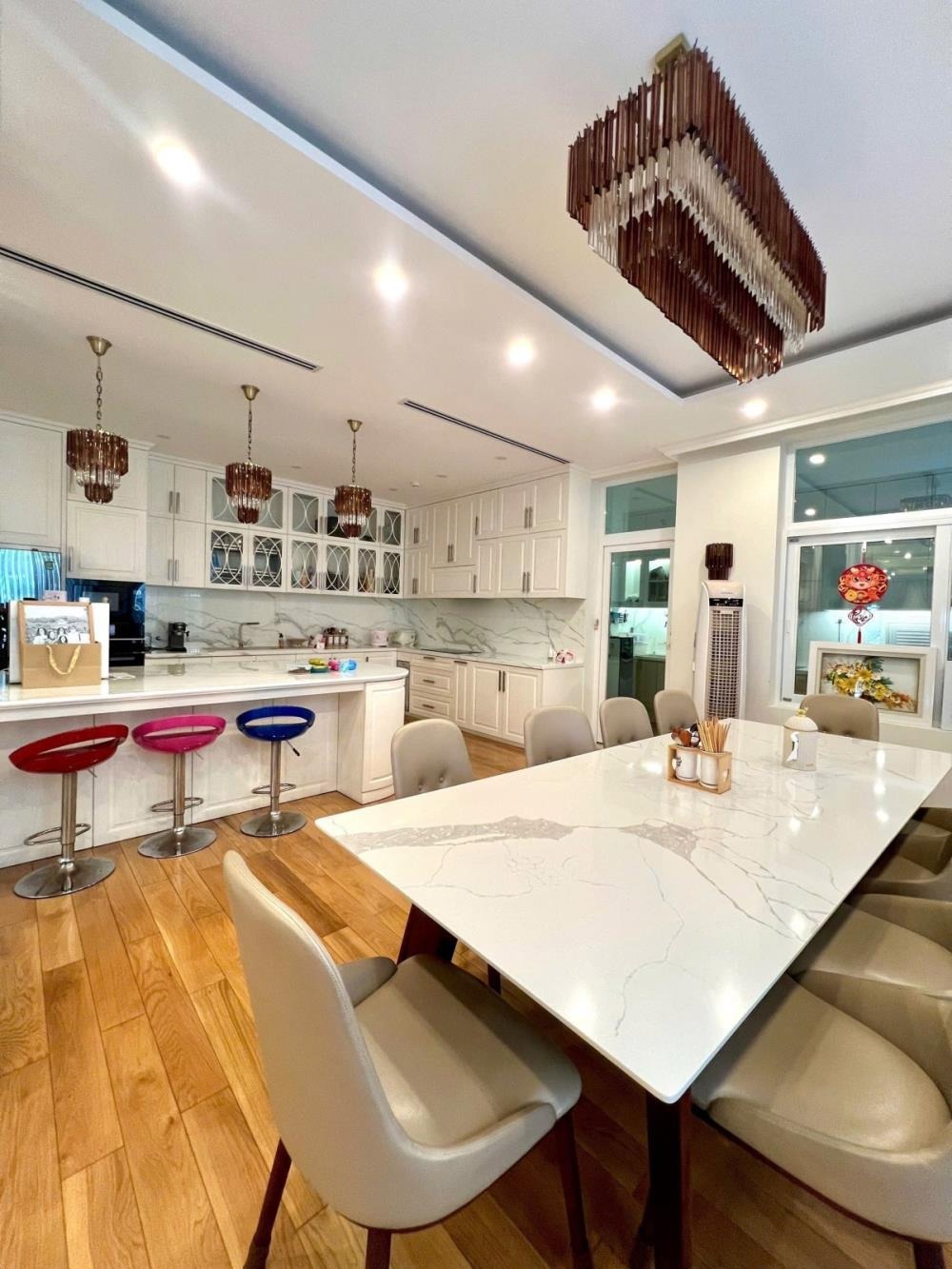 Villa 2 Mặt Tiền 175m2 Nguyễn Trọng Tuyển - 6 Phòng Ngủ, 68 Tỷ