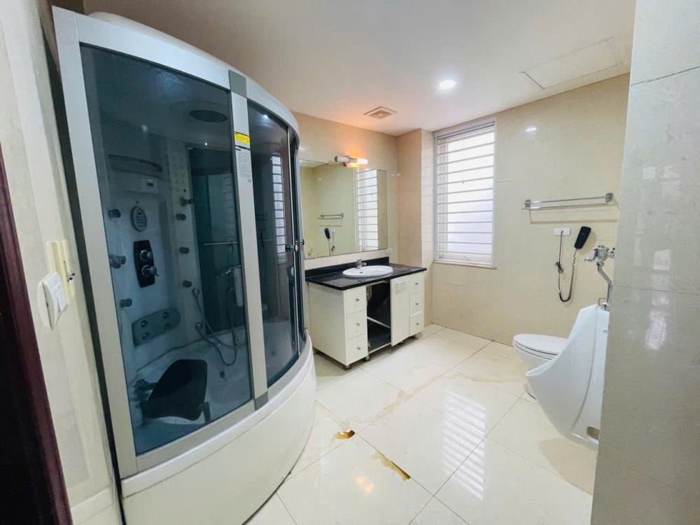 Cho thuê biệt thự Mỹ Đình - Vị trí đẹp, diện tích lớn