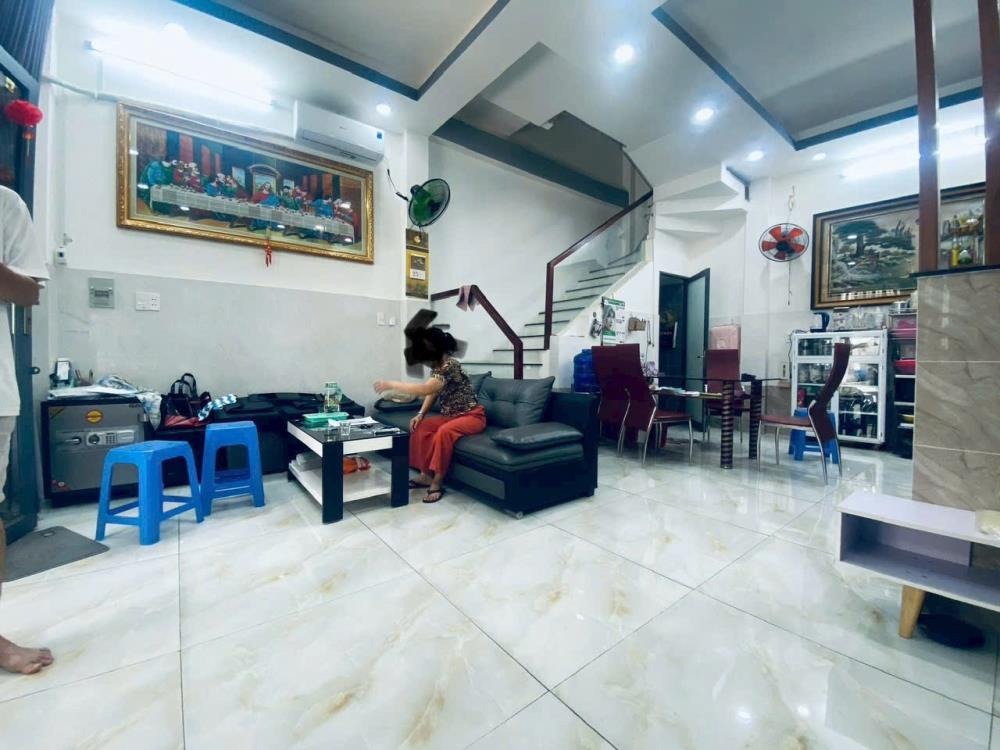 Nhà đẹp 3 Tầng 4PN Gò Vấp - 5 tỷ - Ngang 5m - Vị Trí Đắc Địa