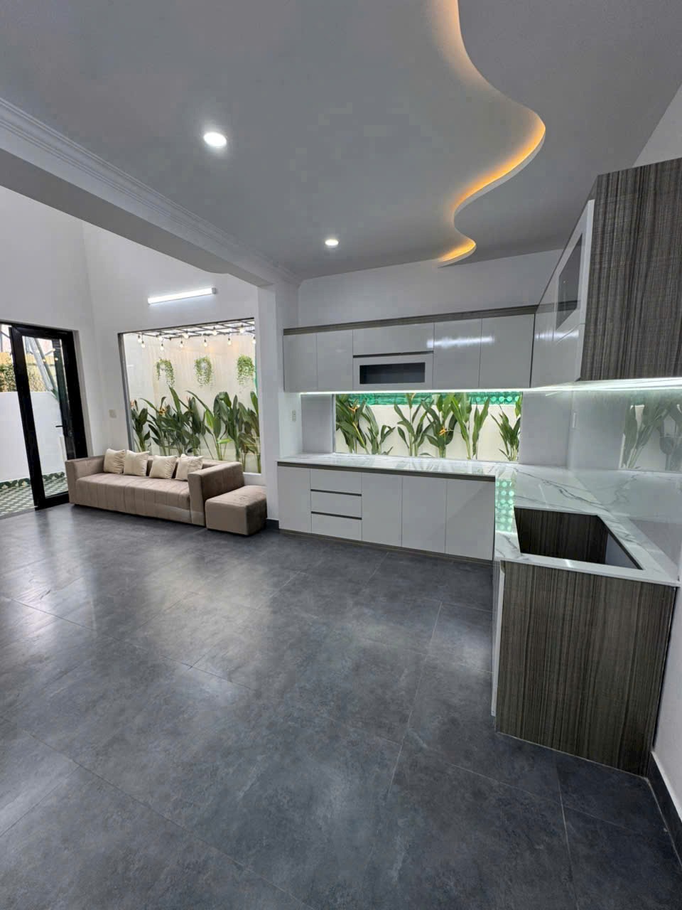Bán Nhà Gác Lững 71.5m² SHC Hóc Môn - Giá 2.199 tỷ