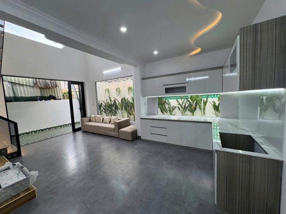 Bán Nhà Gác Lững 71.5m² SHC Hóc Môn - Giá 2.199 tỷ